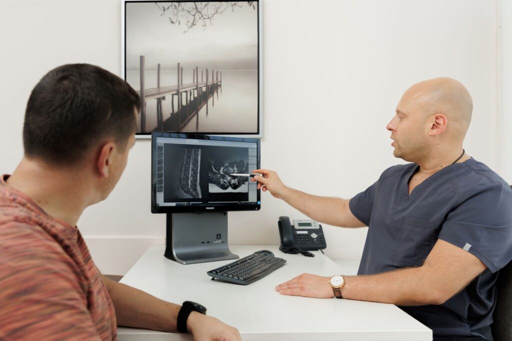 Neiroķirurgs, vertebrologs Rihards Ļuļēns